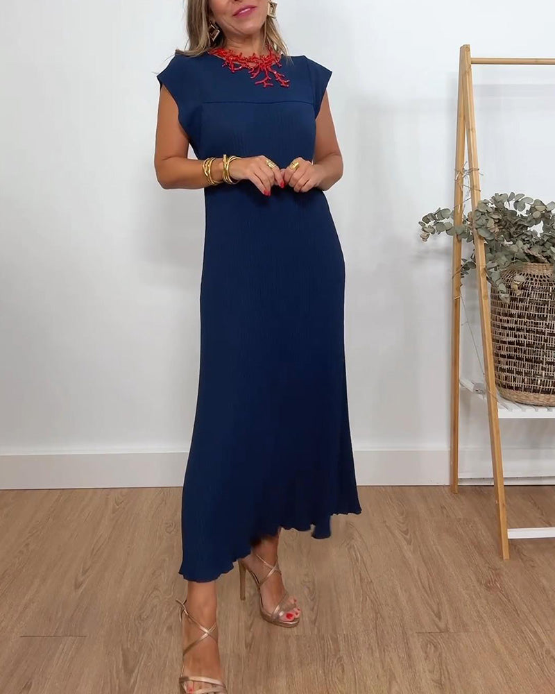 Véronique | Robe plissée simple sans manches de couleur unie