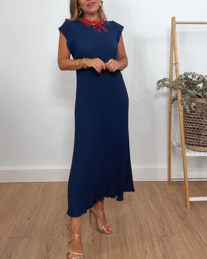 Véronique | Robe plissée simple sans manches de couleur unie