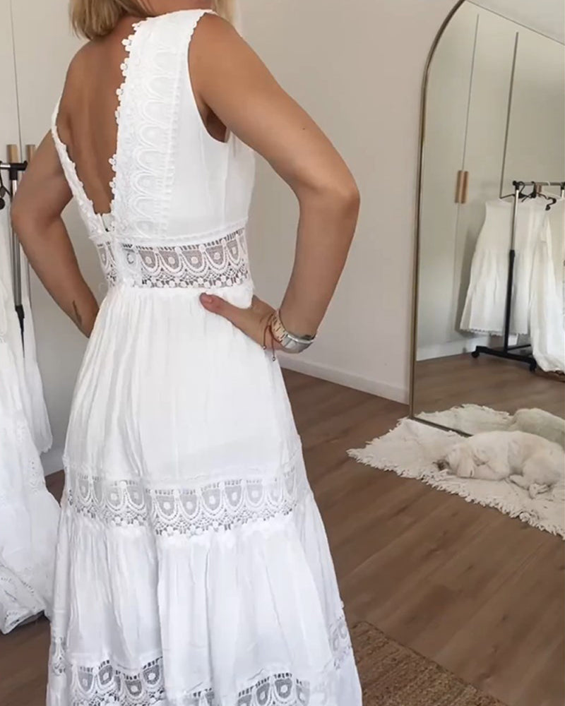 AURÉLIE | ROBE EN DENTELLE ÉLÉGANTE AVEC DÉCOLLETÉ EN V